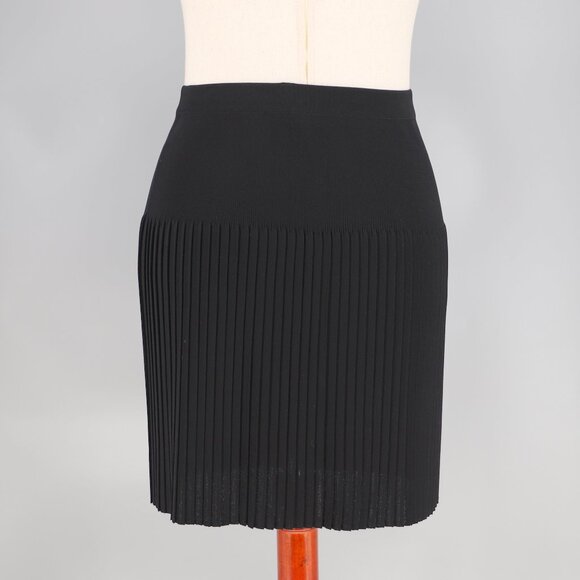 EXCLUSIVELY MISOOK Ribbed Stretch Mini Skirt Black Size XL - Picture 4 of 5